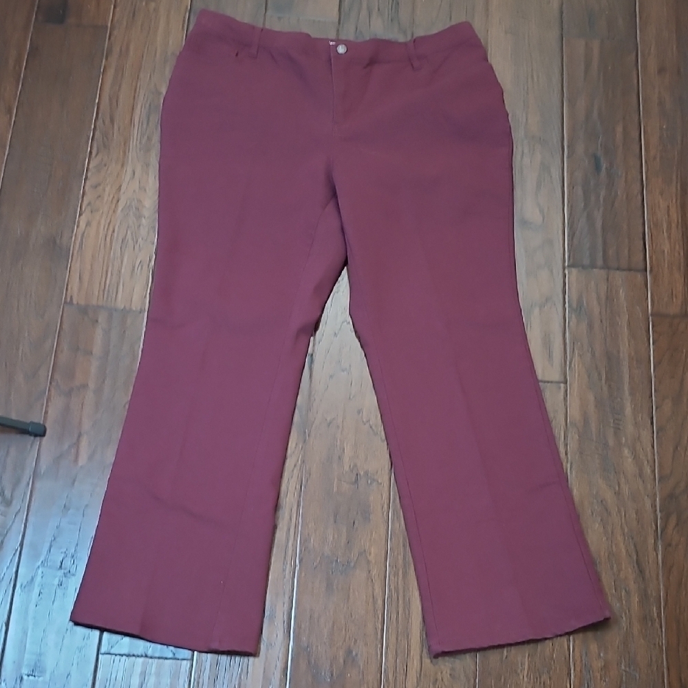 Denim & Co Burgundy Boot Cut Jeans with Embroidered Back Pockets size 18W